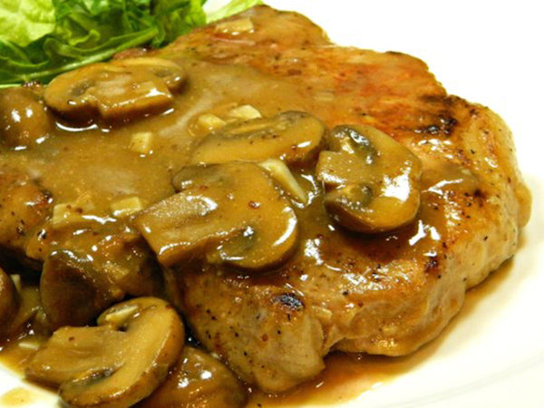 Pork Chops in Garlic Mushroom Sauce